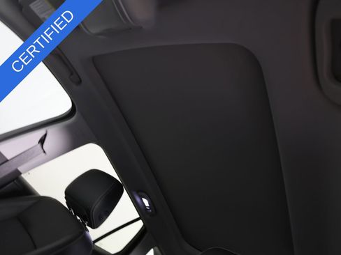 Used 2023 GMC Terrain SLT image 7