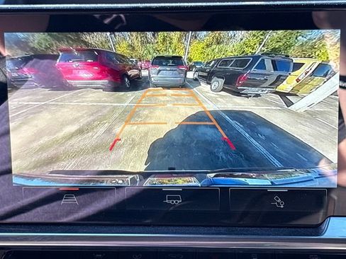 Used 2024 GMC Sierra 1500 SLE w/ Preferred Package image 26