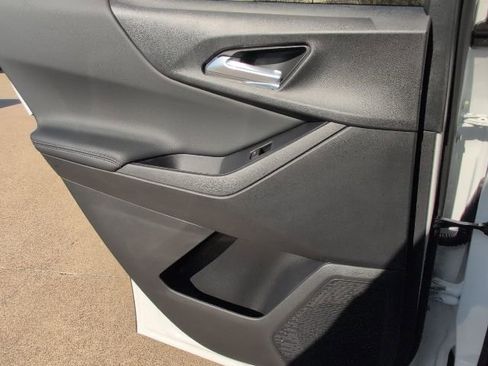 New 2026 Chevrolet Equinox LT w/ Safety and Technology Package FWD image 9