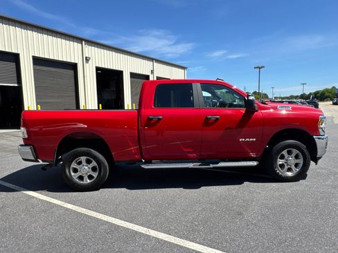 Used 2024 RAM 2500 Big Horn w/ Bed Utility Group image 4