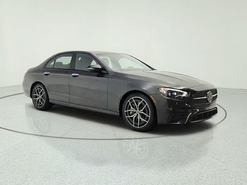 Used 2021 Mercedes-Benz E 350 Sedan image 3