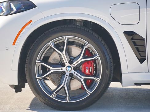 New 2026 BMW X5 xDrive50e w/ M Sport Package image 5