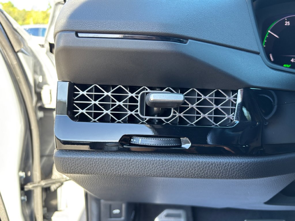 Used 2025 Honda Accord Sport image 31