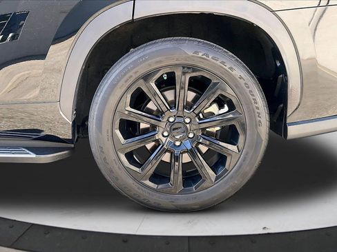 Used 2023 Toyota Highlander Platinum FWD image 37
