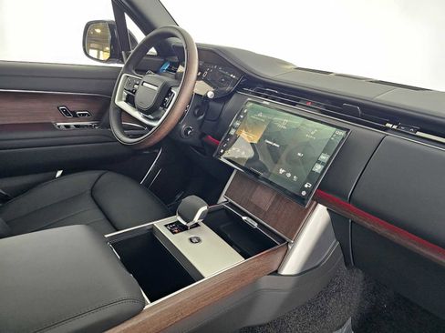 New 2025 Land Rover Range Rover Autobiography image 11
