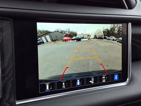 Used 2024 GMC Yukon Denali image 27