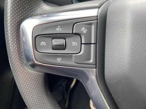 Used 2025 Chevrolet Blazer LT AWD/4WD image 16