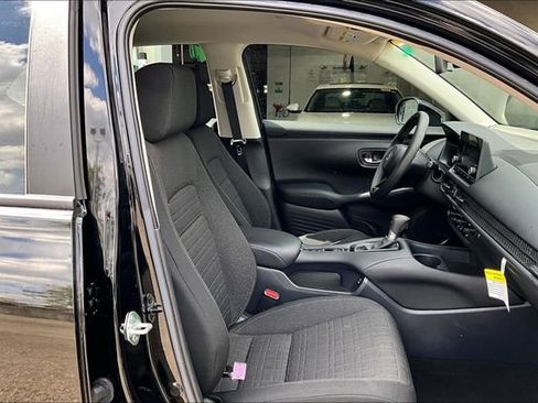 Certified 2025 Honda HR-V LX image 28