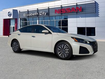 Used 2023 Nissan Altima 2.5 SV