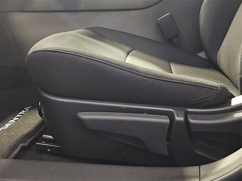 New 2025 Nissan Sentra SV w/ All-Weather Package image 28