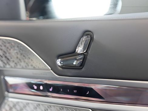 Used 2024 BMW i7 M70 AWD/4WD image 79