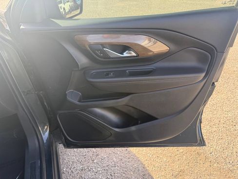 Used 2020 GMC Terrain SLE FWD image 15