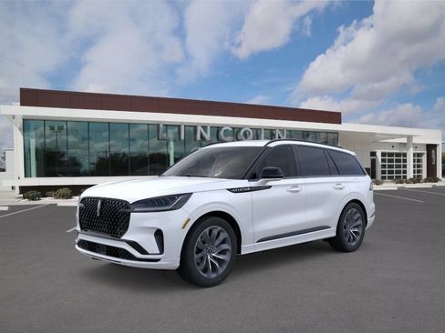 New 2026 Lincoln Aviator 2WD image 1