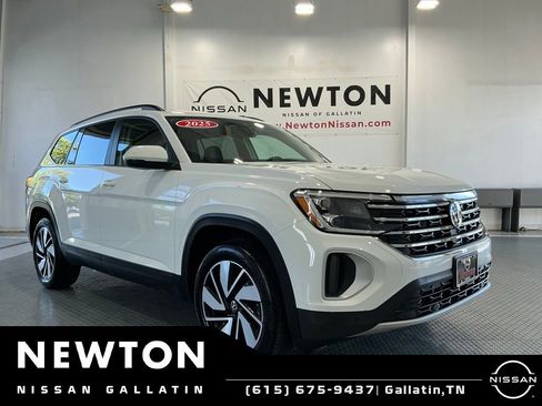Used 2025 Volkswagen Atlas SE FWD image 31