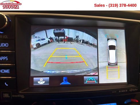 Used 2018 Toyota RAV4 Limited image 20