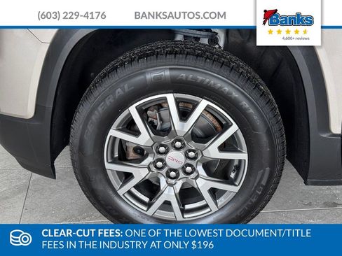 Certified 2023 GMC Acadia SLE w/ Driver Convenience Package image 4