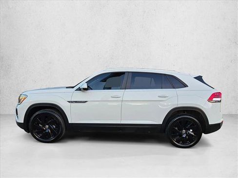 Used 2024 Volkswagen Atlas Cross Sport SE FWD image 9