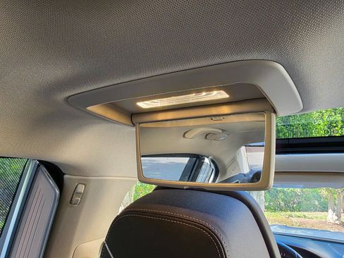 Used 2020 BMW 750i xDrive w/ Executive Package image 35