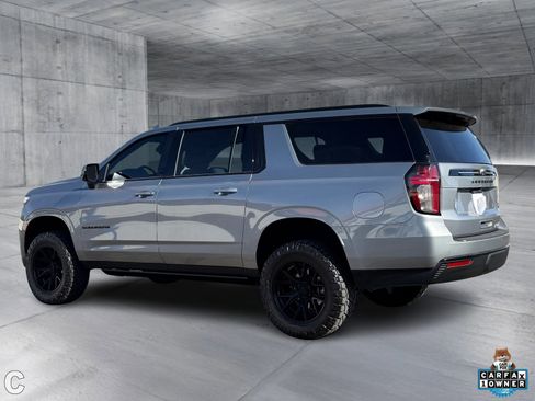 Used 2024 Chevrolet Suburban RST w/ Luxury Package image 4