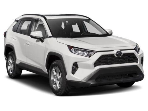 Used 2021 Toyota RAV4 XLE FWD image 6