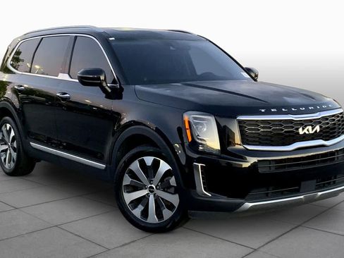 Used 2022 Kia Telluride S image 3