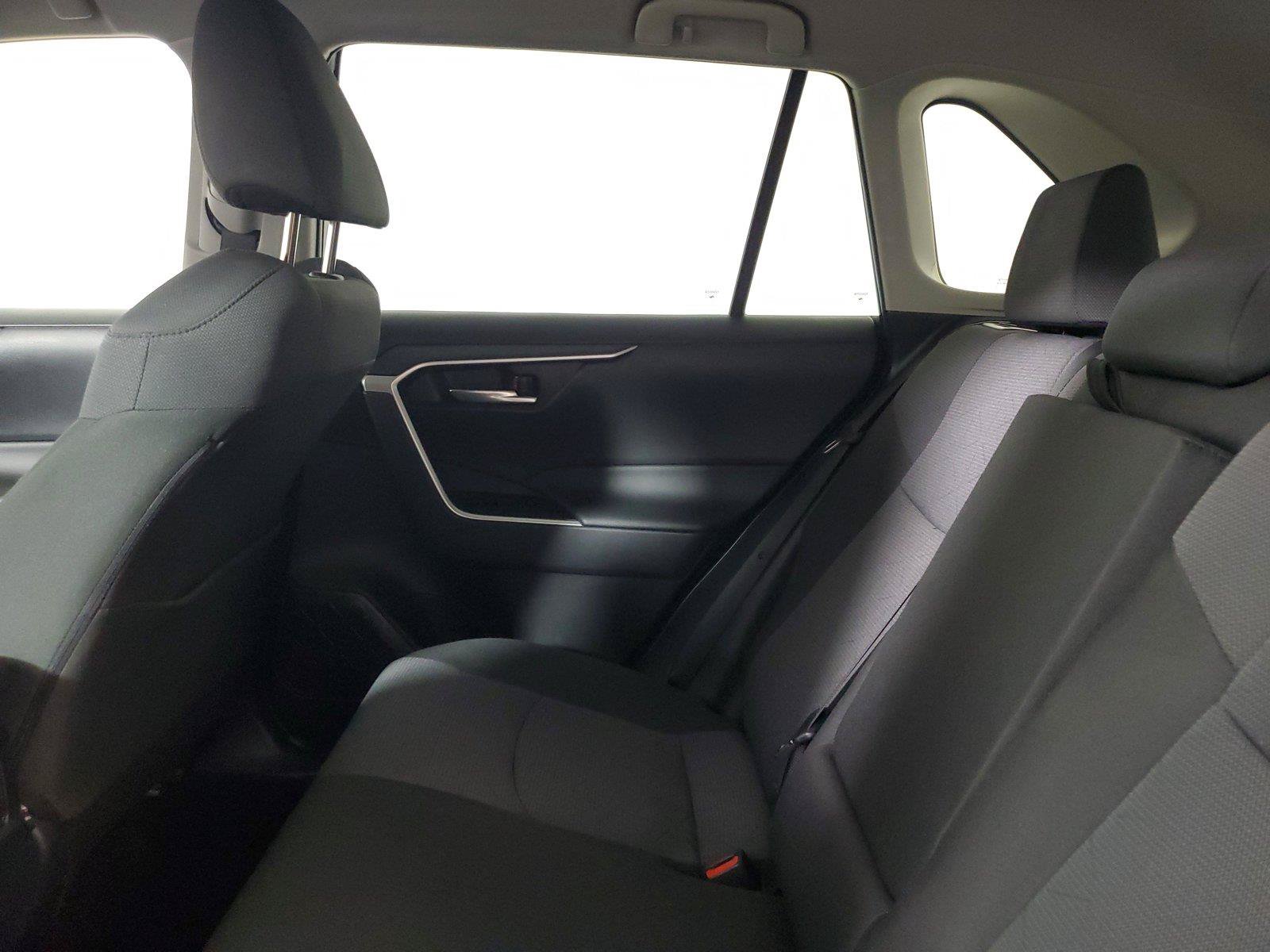 Used 2025 Toyota RAV4 XLE FWD image 11