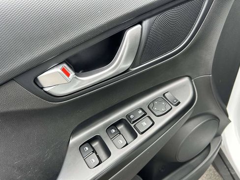 Used 2022 Hyundai Kona SEL w/ Convenience Package FWD image 17