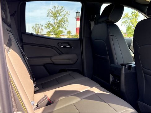 Used 2026 Chevrolet Colorado ZR2 image 10