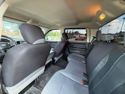 Used 2018 RAM 1500 Express w/ Express Value Package AWD/4WD image 26