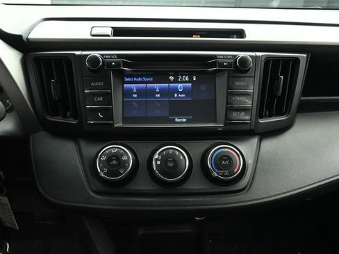 Used 2016 Toyota RAV4 LE image 25