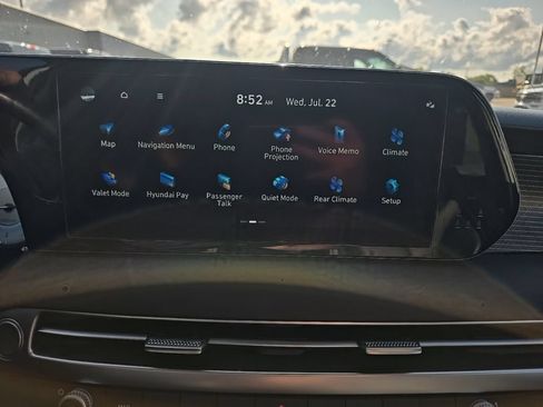 Used 2024 Hyundai Palisade Limited AWD/4WD image 32