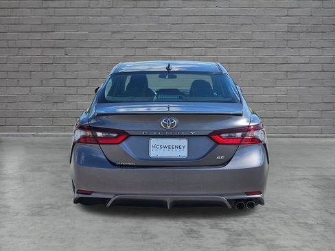 Used 2024 Toyota Camry SE FWD image 4
