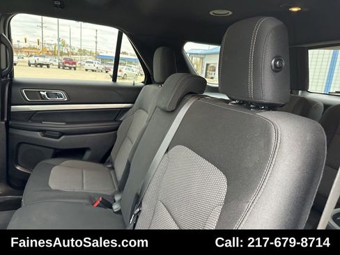 Used 2018 Ford Explorer XLT image 55