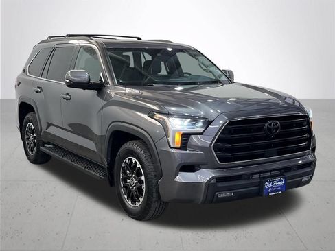 Used 2024 Toyota Sequoia SR5 w/ SR5 Premium Package AWD/4WD image 8