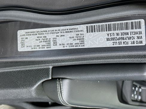 Used 2023 Jeep Grand Cherokee 4WD 4xe w/ Luxury Tech Group II image 12