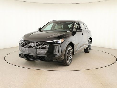 New 2025 Audi Q5 Premium image 12