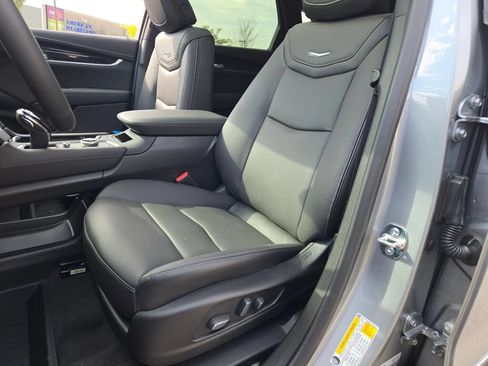 New 2025 Cadillac XT5 Premium Luxury w/ LPO, Floor Liner Package FWD image 24