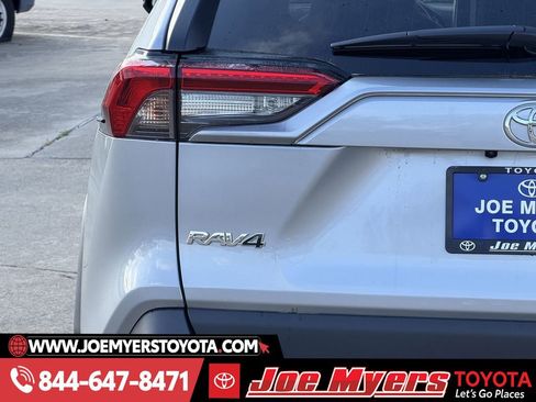 Used 2025 Toyota RAV4 LE image 10