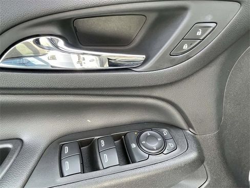 Certified 2022 Chevrolet Equinox LT image 18