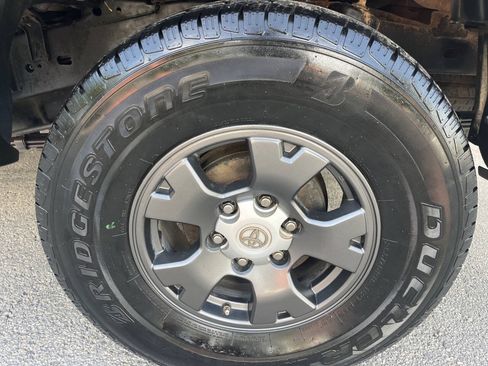 Used 2010 Toyota Tacoma PreRunner RWD image 27