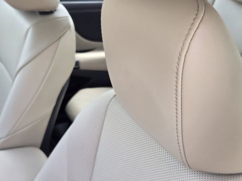 Used 2020 Lexus ES 300h w/ Premium Package FWD image 11