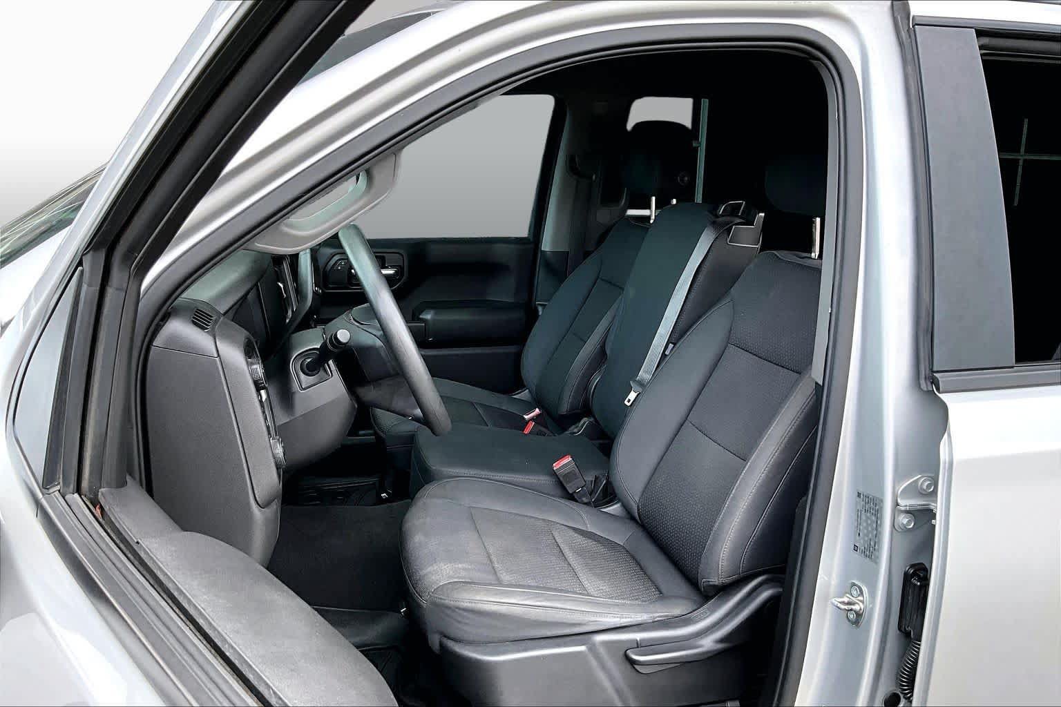 Used 2019 Chevrolet Silverado 1500 Custom Trail Boss w/ Custom Convenience Package AWD/4WD image 7