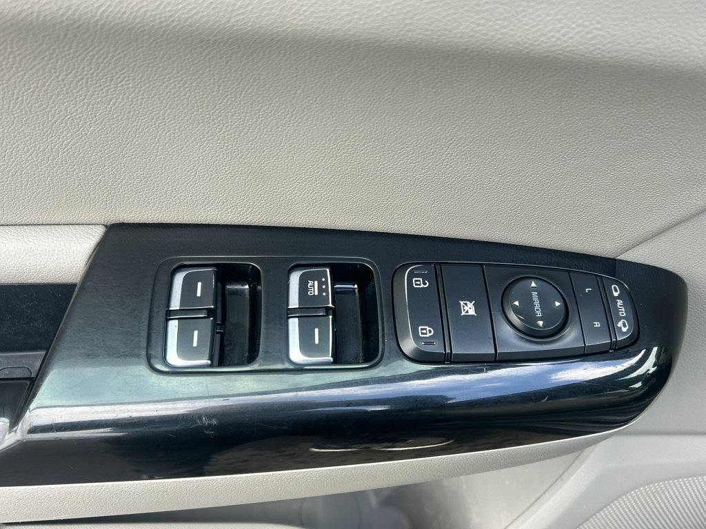 Used 2018 Kia Sportage EX AWD/4WD image 16