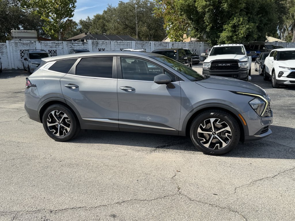 Certified 2023 Kia Sportage EX FWD image 4