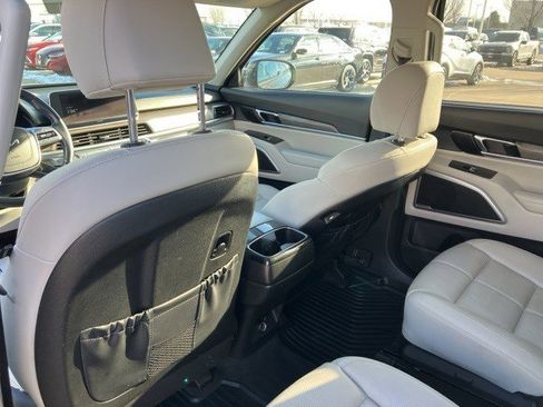 Used 2022 Kia Telluride EX w/ EX Premium Package image 23