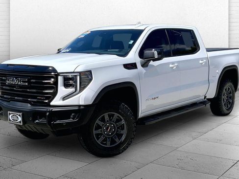 Used 2024 GMC Sierra 1500 AT4X image 13