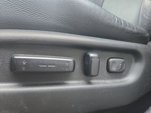 Used 2021 Honda Pilot Touring image 9