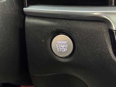 Used 2025 Kia Sorento SX Prestige w/ Sage Leather Package image 24