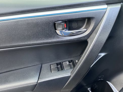 Used 2015 Toyota Corolla S image 21