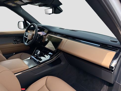 New 2026 Land Rover Range Rover Sport SE AWD/4WD image 15